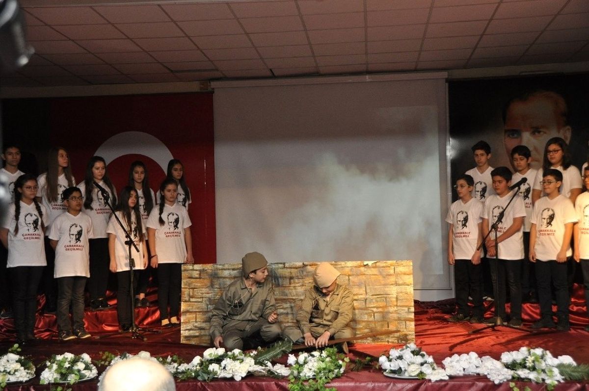 Gkv\'liler "Bir Destandır Çanakkale" Oratoryosuyla Duygulandırdı