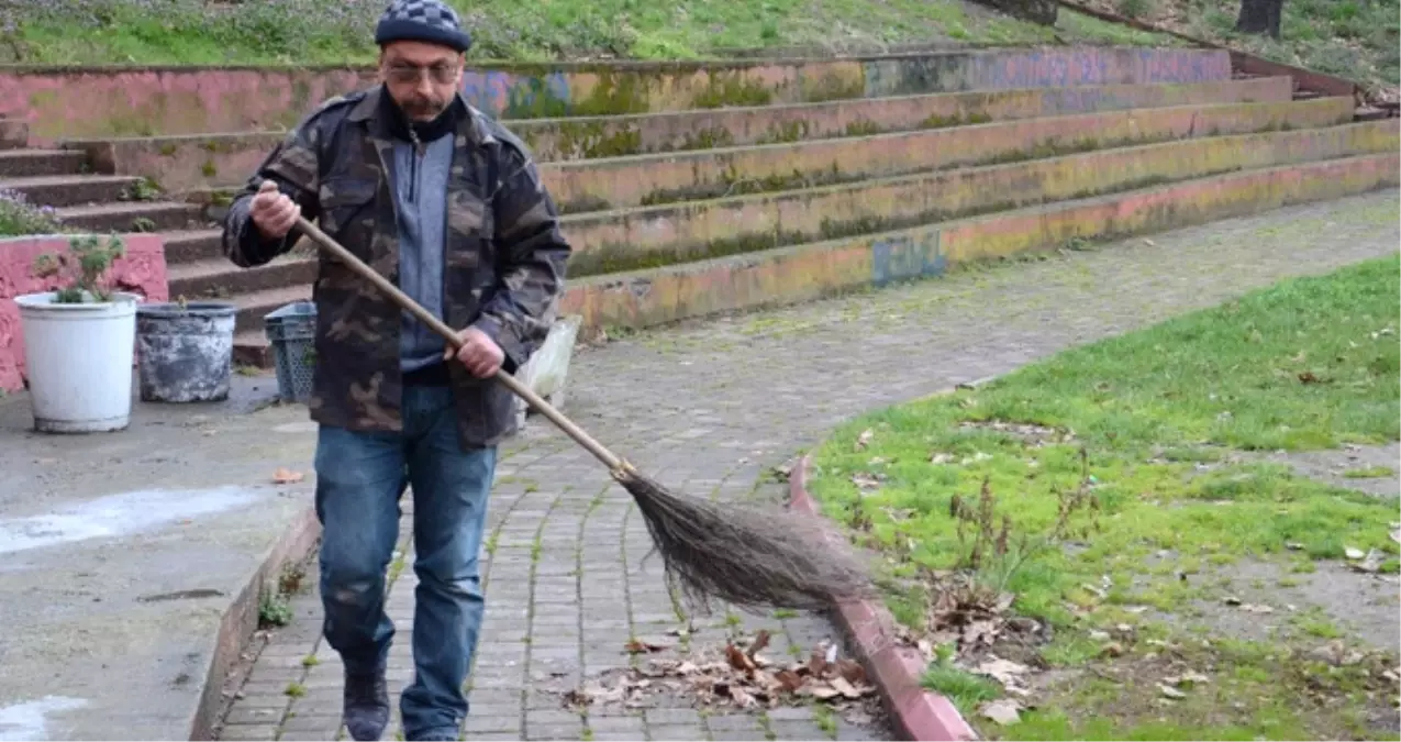 İki Arkadaşını Şehit Veren Adam, Şehitler Derneği Sayesinde Rehabilite Oluyor