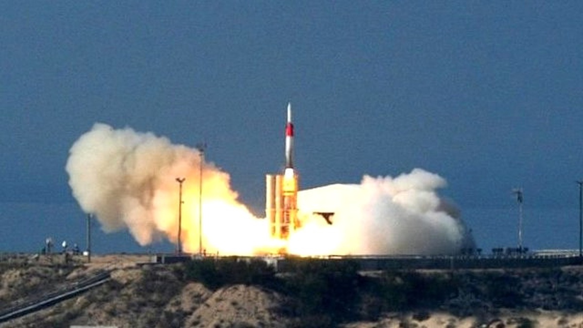 İsrail\'in Yeni Füzesavar Sistemi Arrow \'İlk Kez Kullanıldı\'