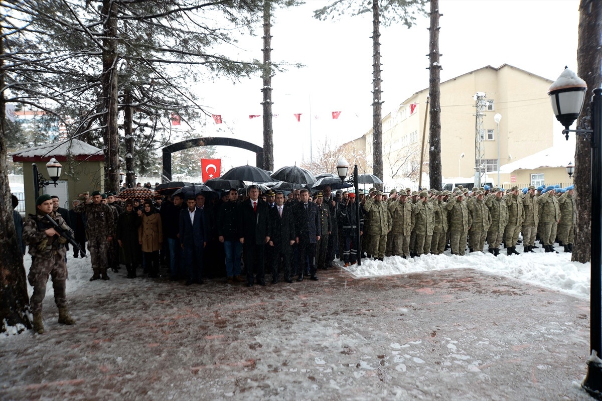 Şehitleri Anma Günü ve Çanakkale Deniz Zaferi\'nin 102. Yılı