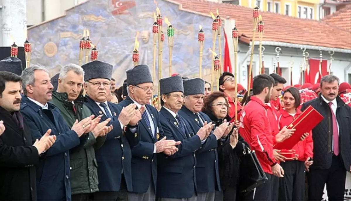 Şehitleri Anma Günü ve Çanakkale Deniz Zaferi\'nin 102. Yılı