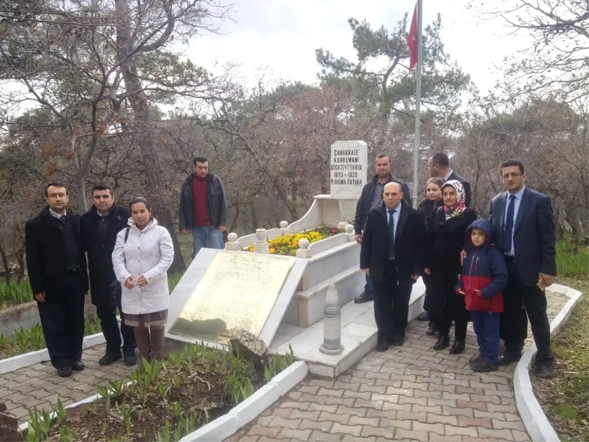 Şehitleri Anma Günü ve Çanakkale Deniz Zaferi\'nin 102. Yılı