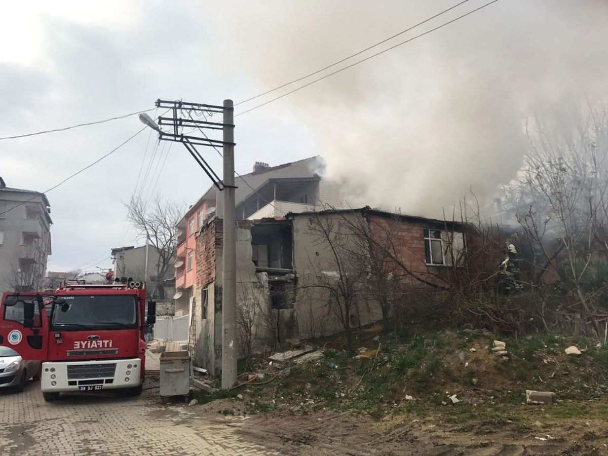 Tekirdağ\'da Korkutan Yangın