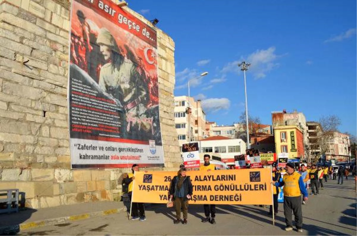 Tekirdağ\'dan Yola Çıkan 57\'inci Alay Grubu Gelibolu\'da