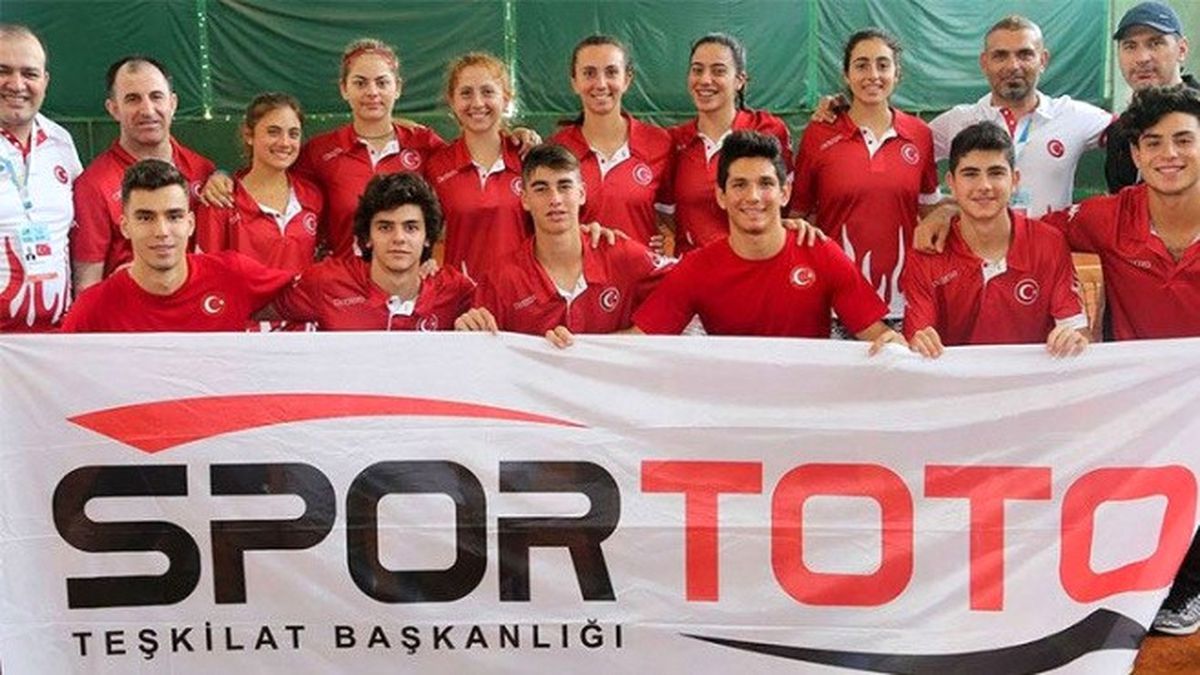 Teniste Büyük Başarı