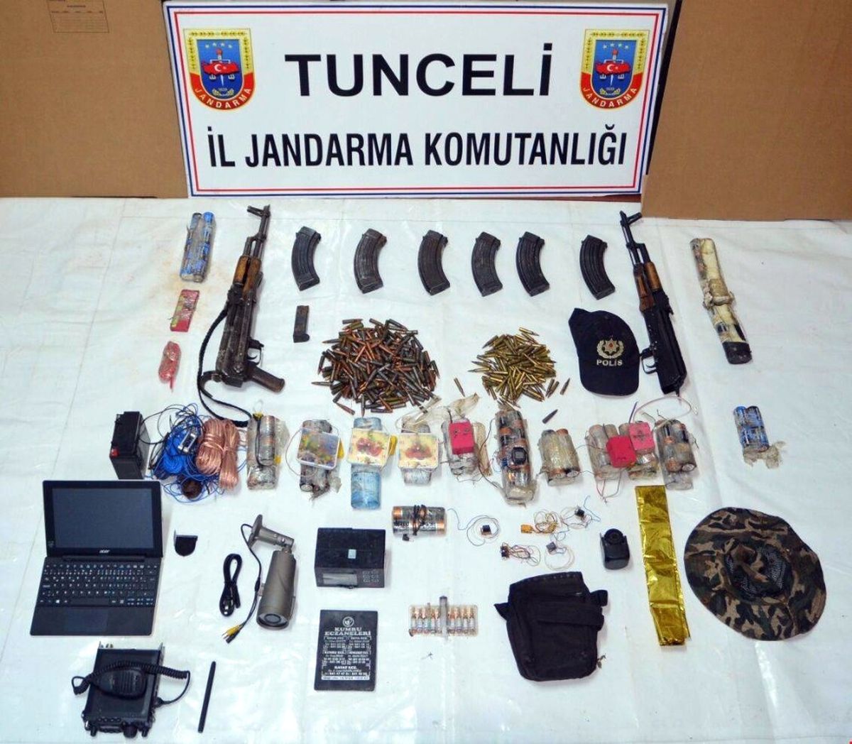 Tunceli\'de Bomba Düzenekleri ve Çok Sayıda Mühimmat Ele Geçirildi