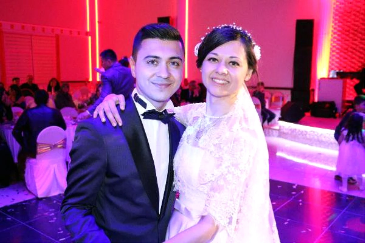 Aşkı İçin Müslüman Oldu, Türk Gelenek ve Görenekleriyle Evlendi