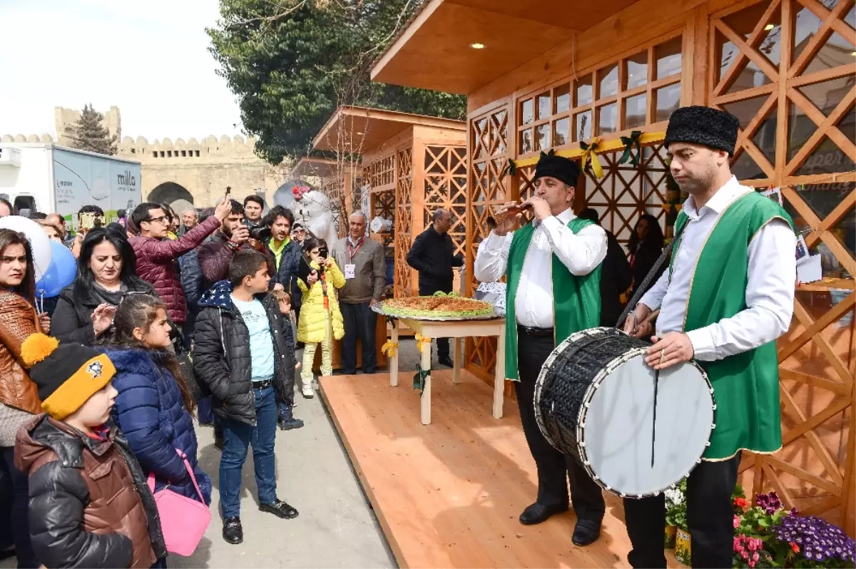 Azerbaycan\'da Nevruz Coşkusu