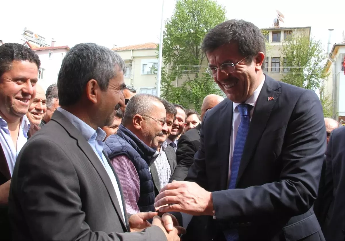 Bakan Zeybekci: "16 Nisan CHP\'ye İktidar Yolunu Açıyor"