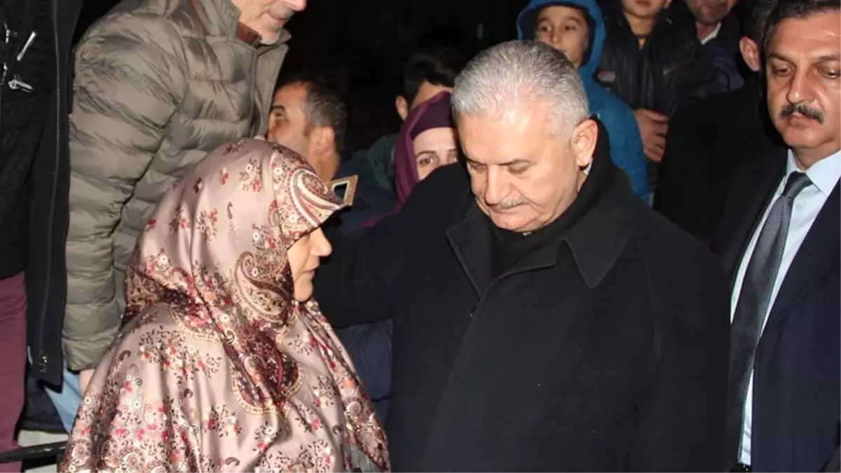 Başbakan Yıldırım\'dan Şehit Ailesine Ziyaret