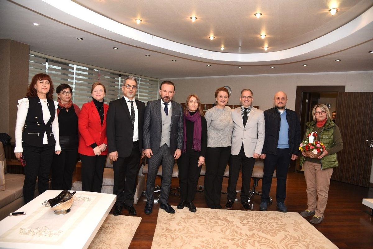 Başkan Doğan, "İzmit Lisesi Bir Markadır"
