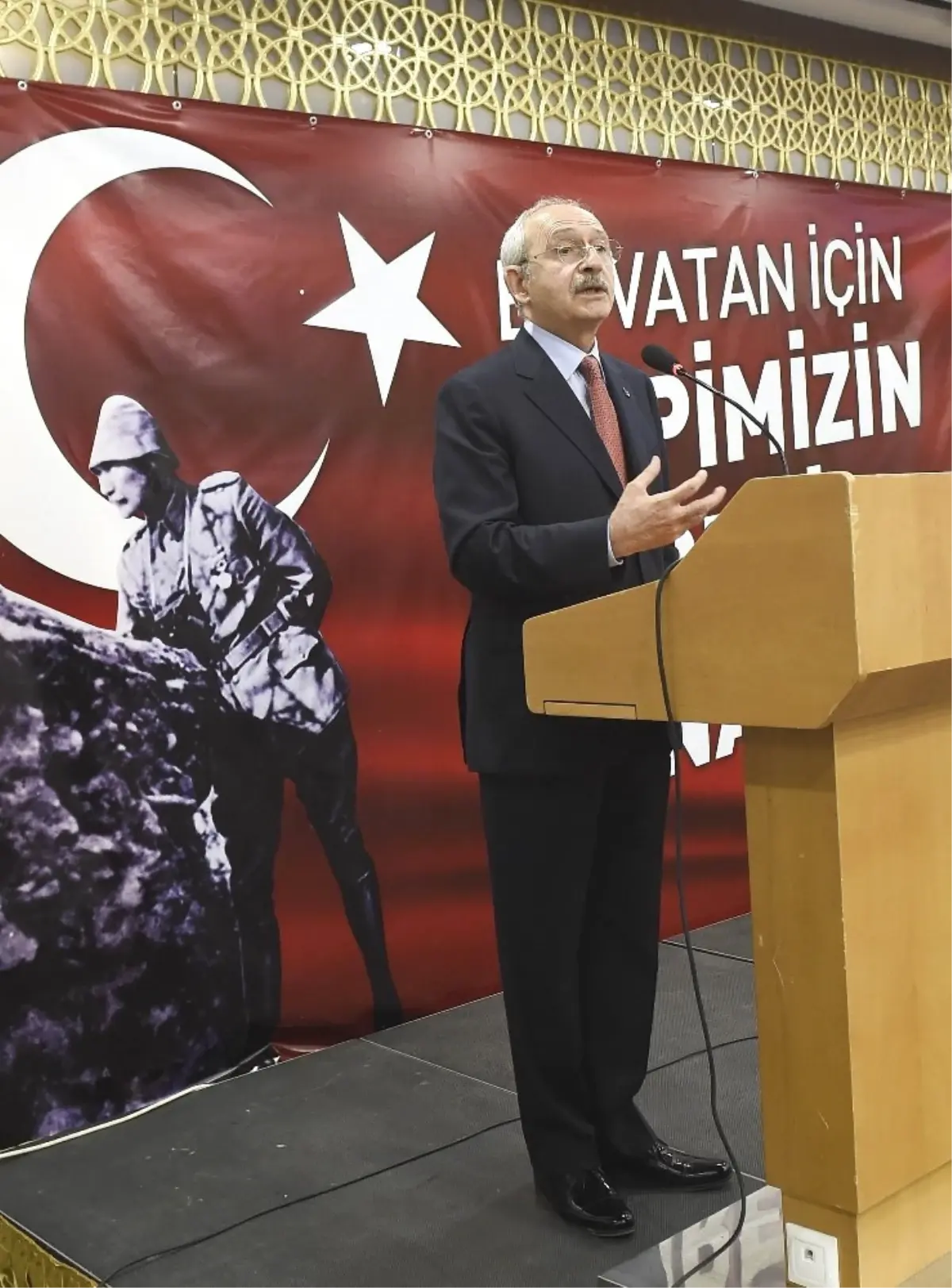 CHP Genel Başkanı Kılıçdaroğlu, Şehit Yakınları ve Gazilerle Bir Araya Geldi