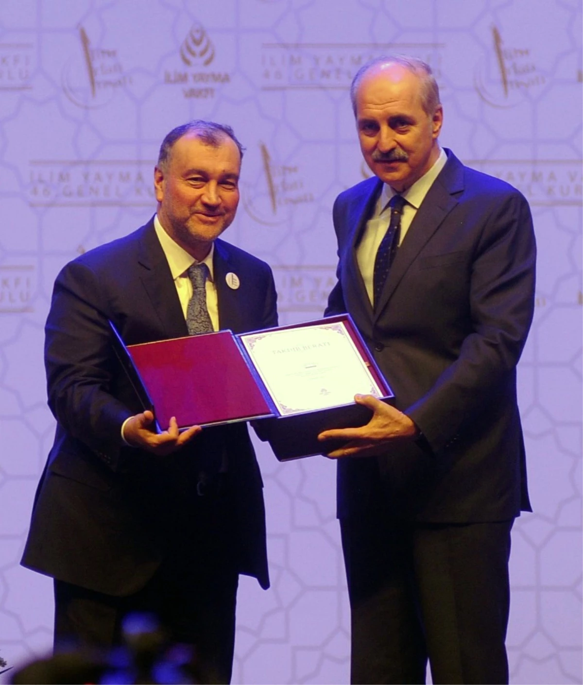 İlim Yayma Vakfının İlk Başkanı Sabri Ülker\'e Vefa Ödülü