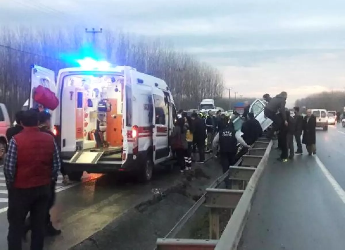 Müftü Kaza Yaptı, Annesi ve Eşi Yaralandı