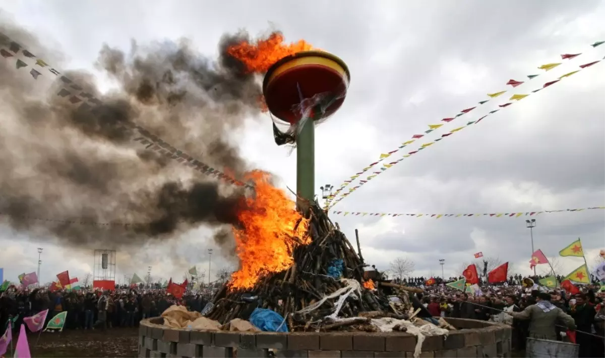 PYD, Suriye\'nin Kuzeyinde Nevruz\'u Yasakladı