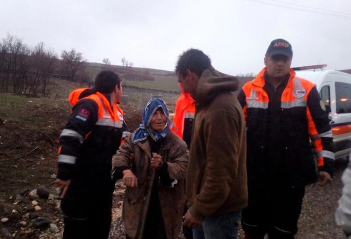 Tunceli\'de Kaybolan Yaşlı Kadın ile İntihara Teşebbüs Eden Şahsı Afad Ekipleri Kurtardı