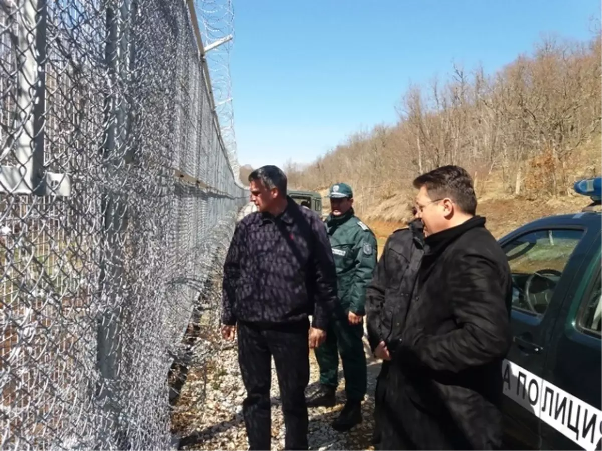 Türkiye Sınırına 270 Kilometrelik Tel Örgü