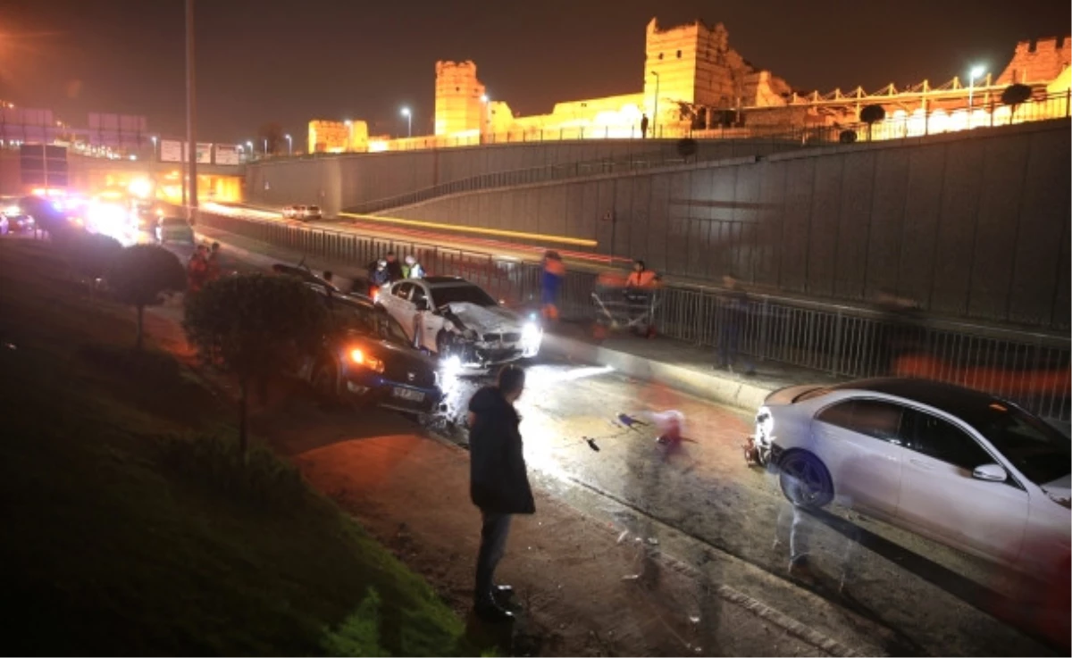 Zeytinburnu\'nda Zincirleme Trafik Kazası: 1 Yaralı