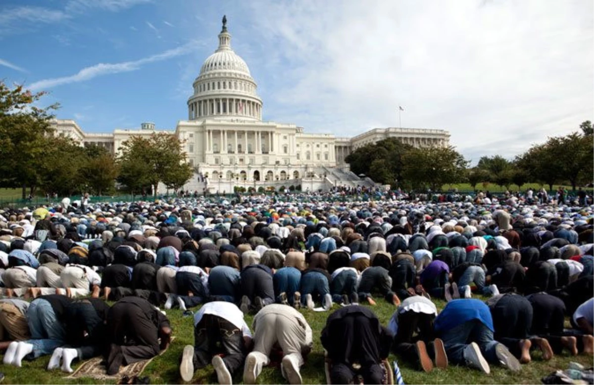 ABD\'liler Araştırdı: Avrupa\'da Her 10 Kişiden Birisi Müslüman Olacak