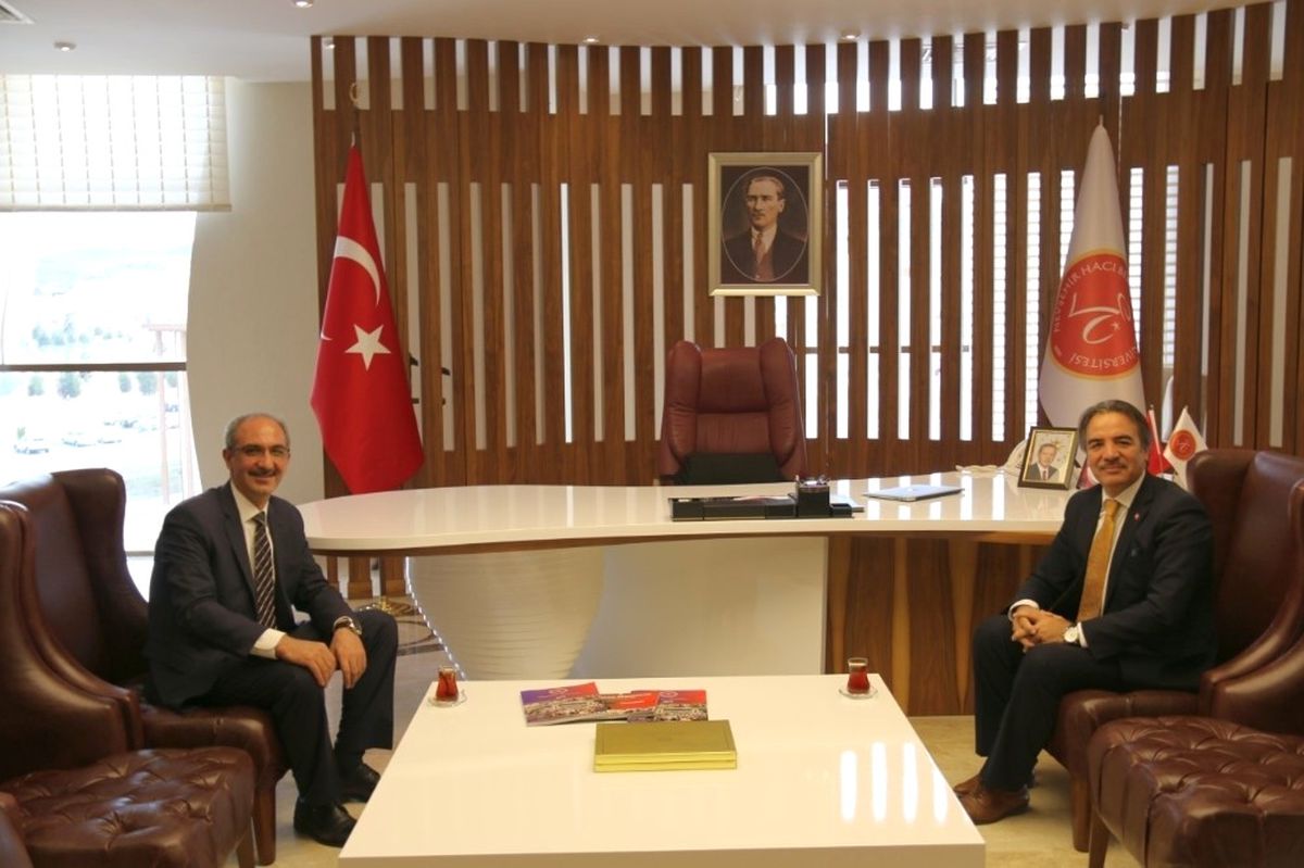 Ahi Evran Üniversitesi Rektörü Karakaya\'dan Rektör Bağlı\'ya Ziyaret