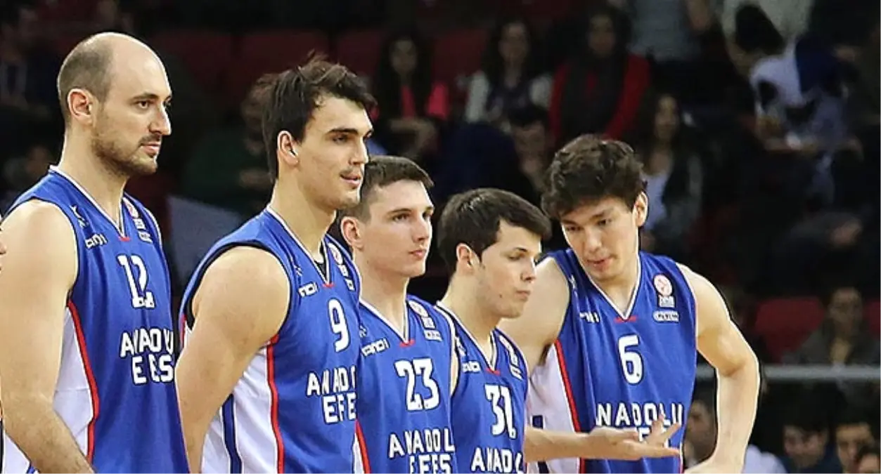 Anadolu Efes, Kritik Deplasmanda