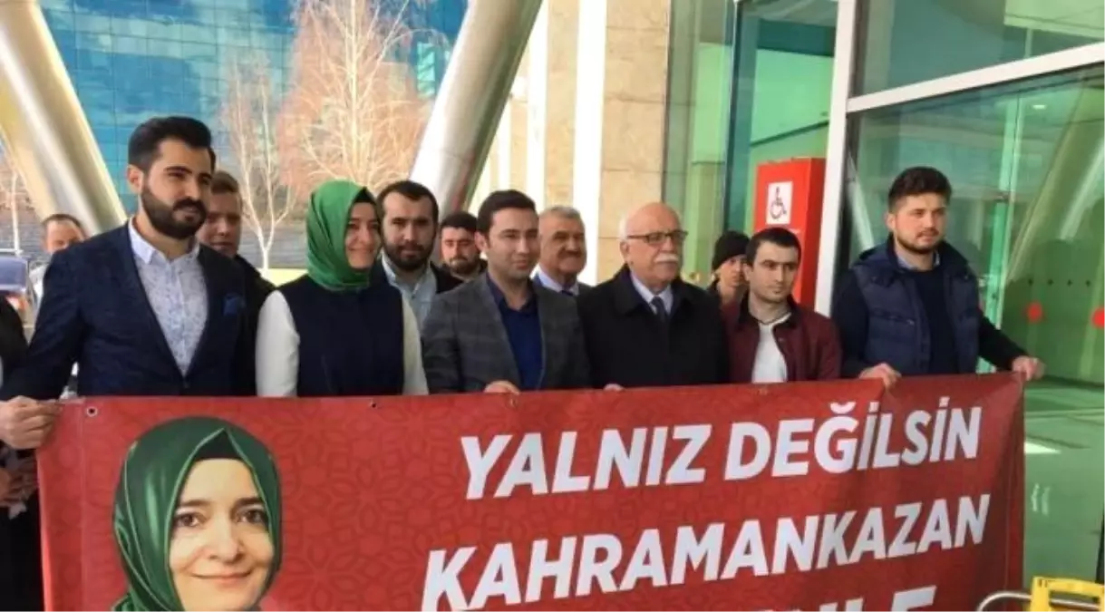 Bakan Kaya\'ya Esenboğa\'da Dövizli Sürpriz Karşılama