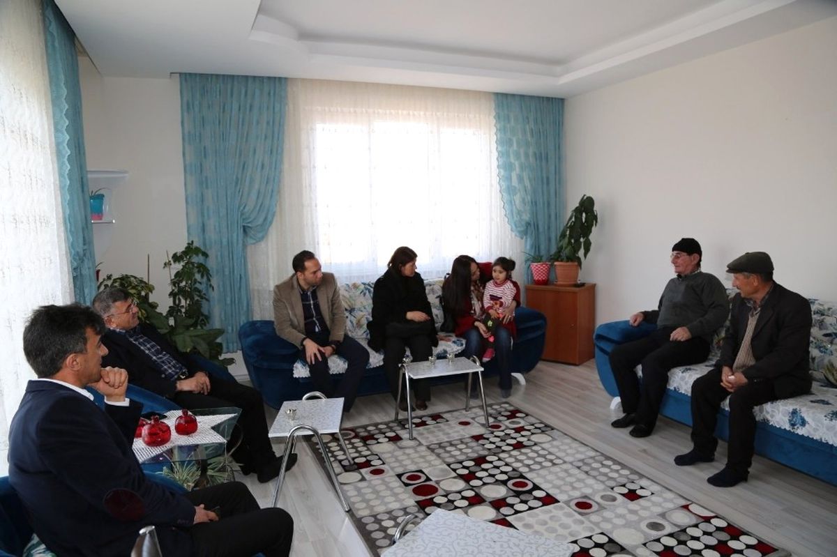 Başkan Akdoğan\'dan Şehit Ailelerine Ziyaret