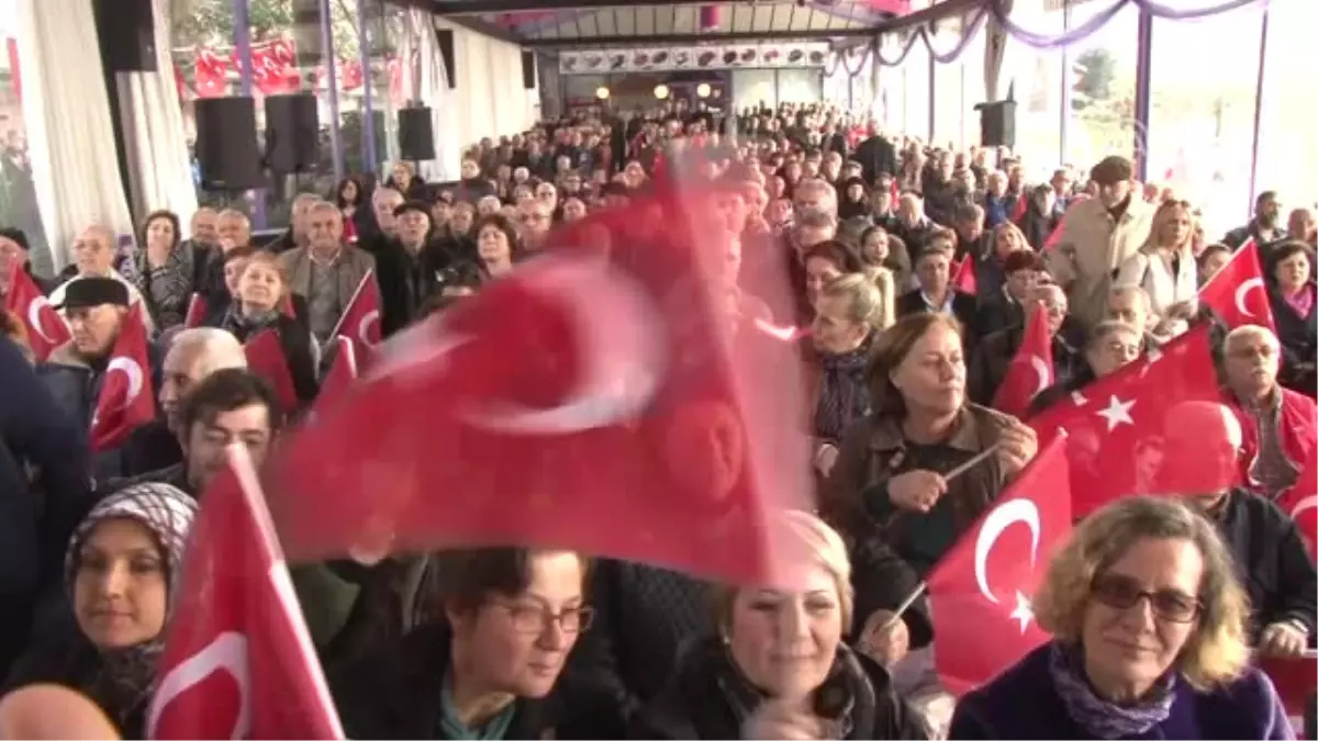 Baykal: "Anayasalar Sadece Hukuki Metinler Değildir"