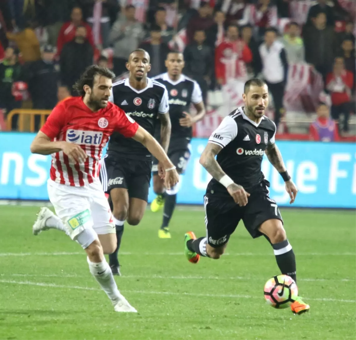 Beşiktaş\'a Bir Darbe de Antalyaspor\'dan