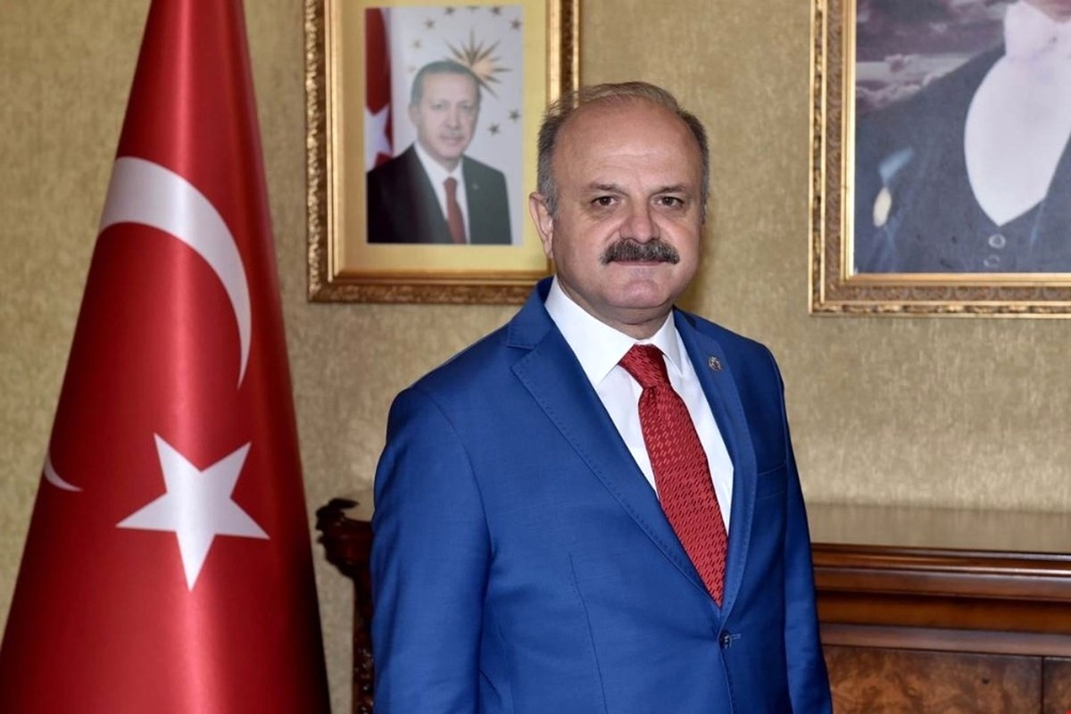 Çakacak: "Yaşlılarımızın Yaşadığı En Küçük Sorunu Bile Çözmek Boynumuzun Borcudur"