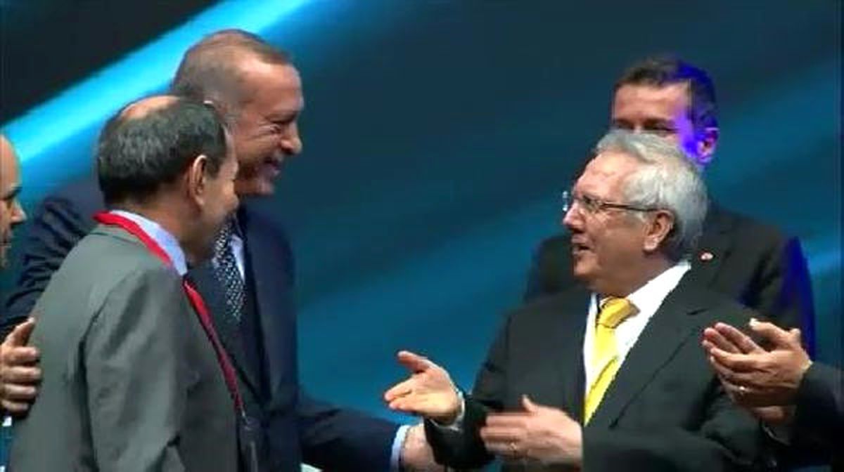 Cumhurbaşkanı Erdoğan, Özbek ve Yıldırım\'ı Bir Araya Getirdi