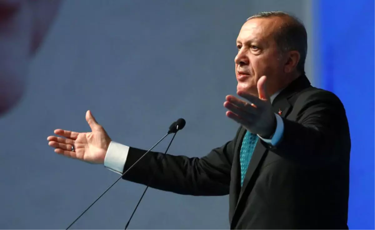 Cumhurbaşkanı Recep Tayyip Erdoğan Futbol Zirvesi\'nde Konuştu 5