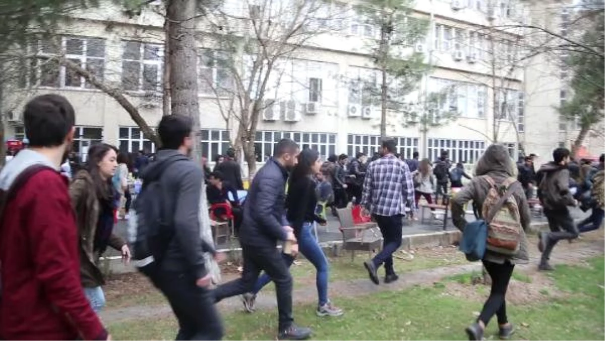 Dicle Üniversitesi\'nde Nevruz Gerginliği: 16 Öğrenci Gözaltında