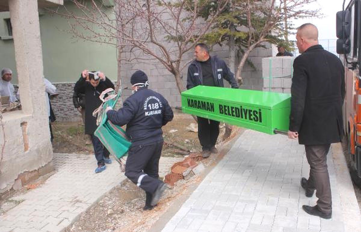 Evinde Ölü Bulundu
