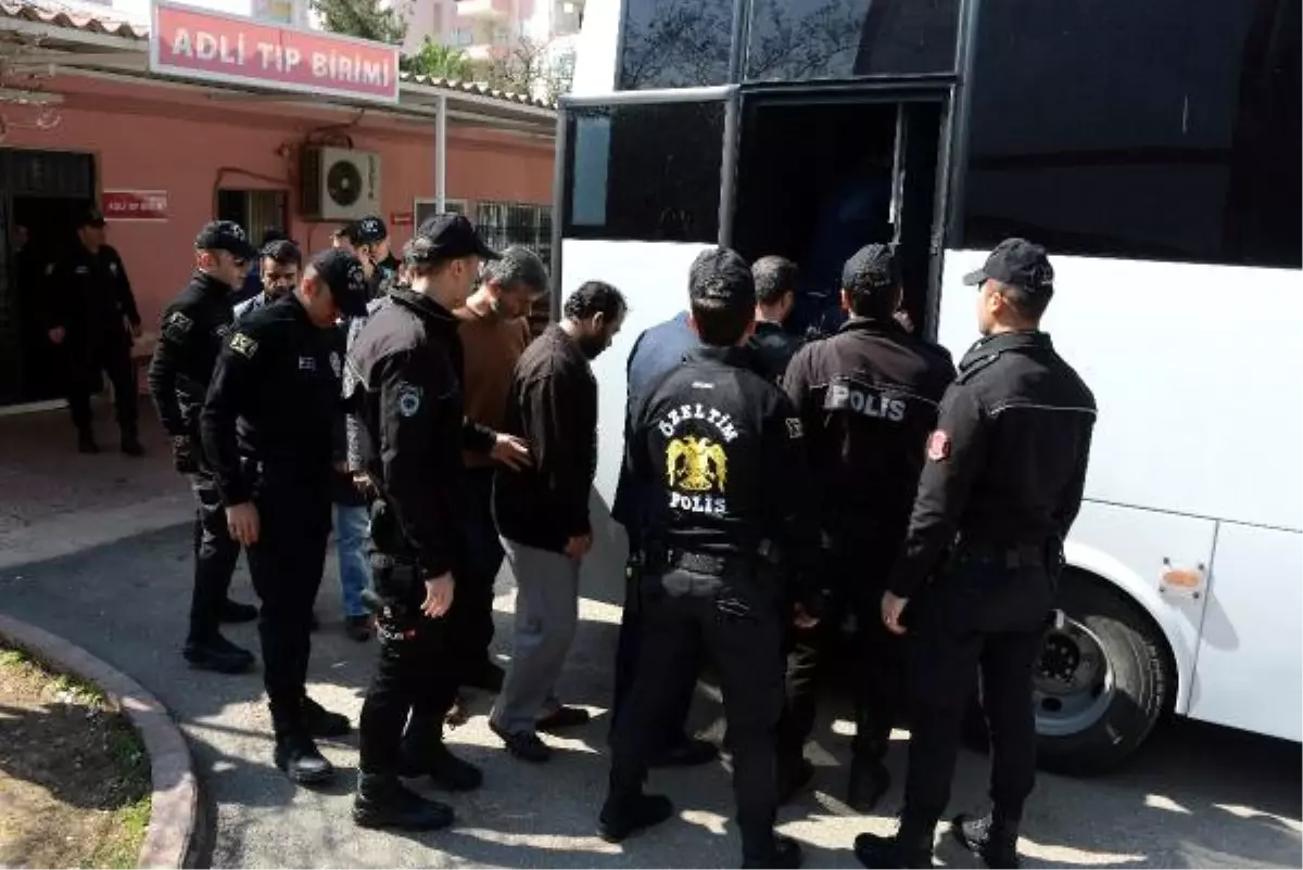 Fetö Soruşturmasında Gözaltına Alınan 14 Eski Polis Adliyede