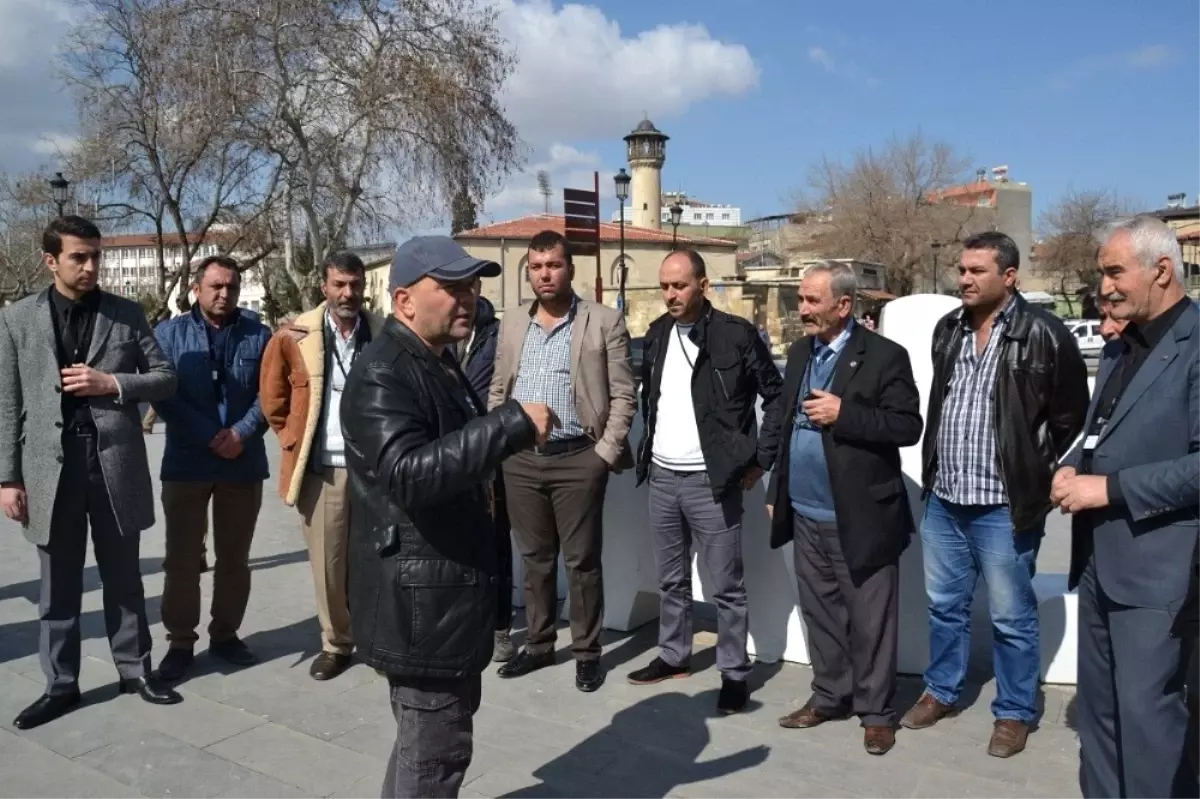 Gaziantep\'te Taksicilere Turizm Eğitimi