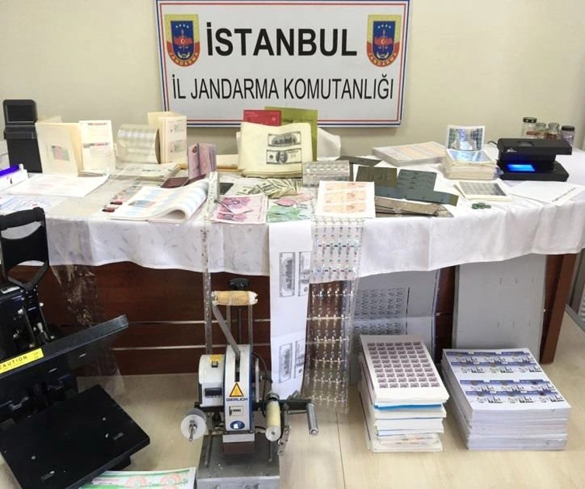 İstanbul Emniyeti\'nden Sahtekarlara Büyük Darbe