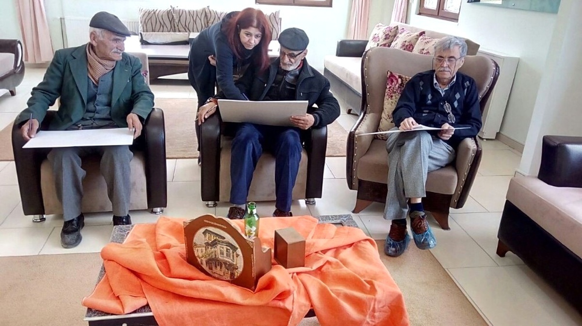 Odunpazarı Belediyesi Yaşlı Merkezinde Resim Dersleri de Başladı
