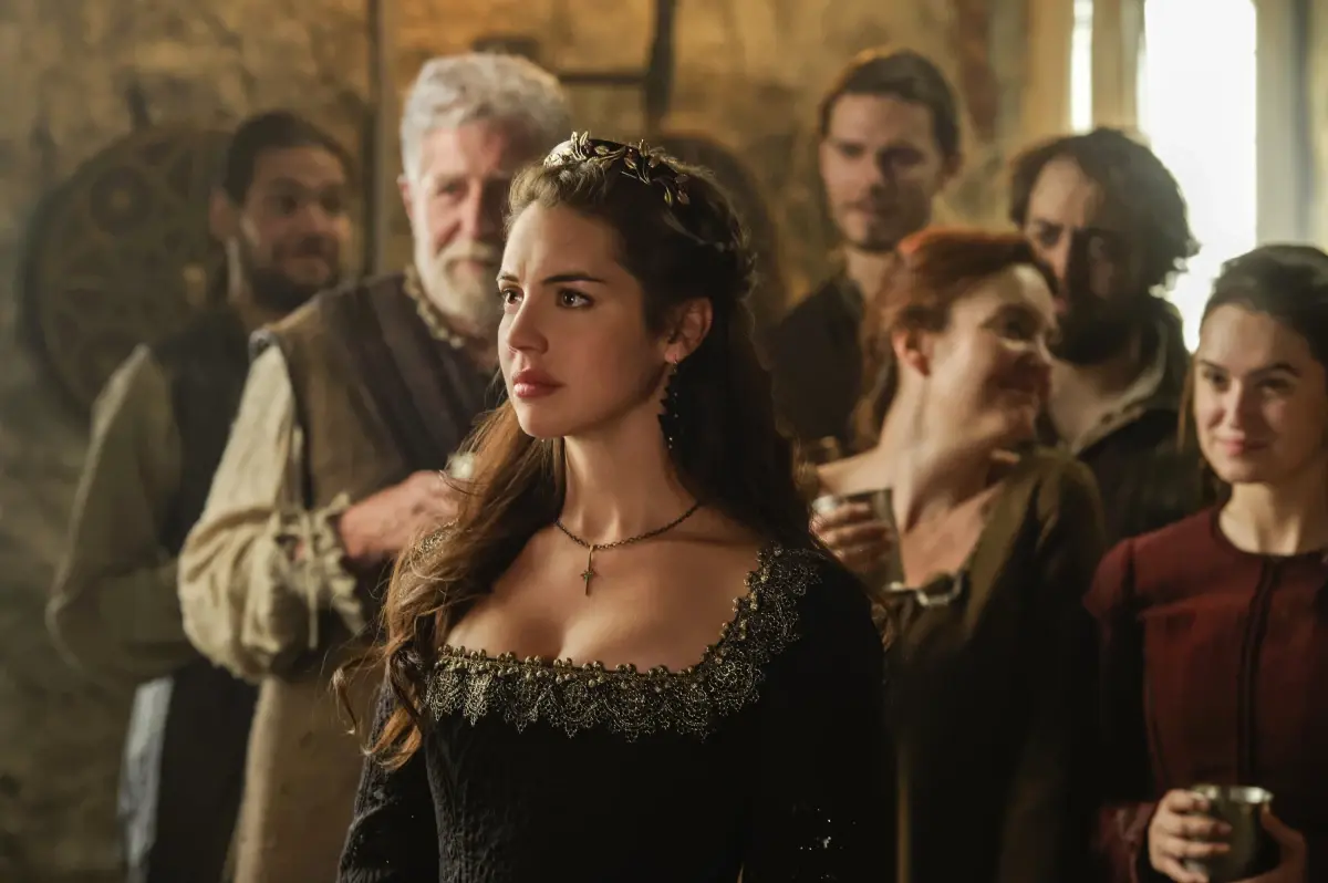 Reign 4. sezon bölümleriyle FOXLIFE ekranlarında