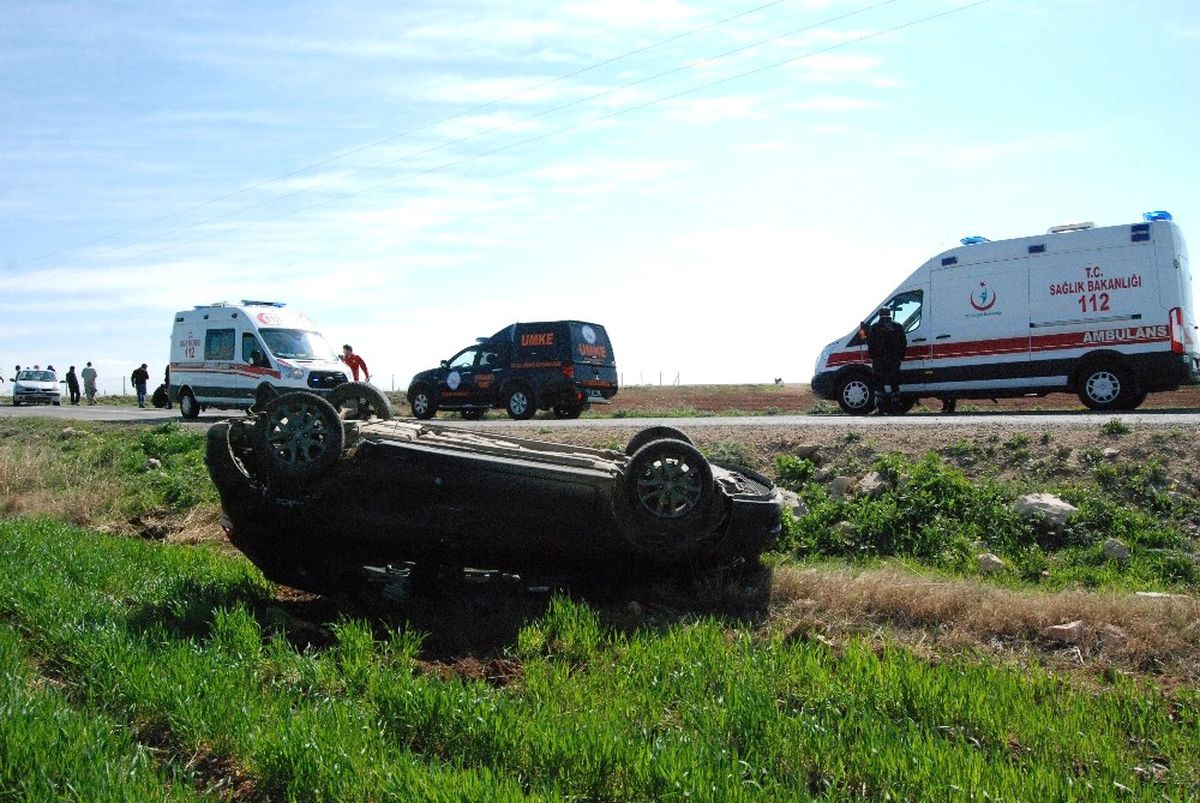 Şanlıurfa\'da Otomobiller Çarpıştı: 4 Yaralı