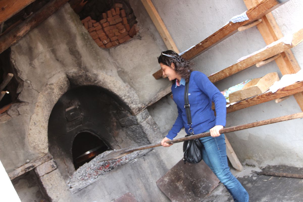 Sındırgı\'da Turist Kafilesine Sıcak Karşılama
