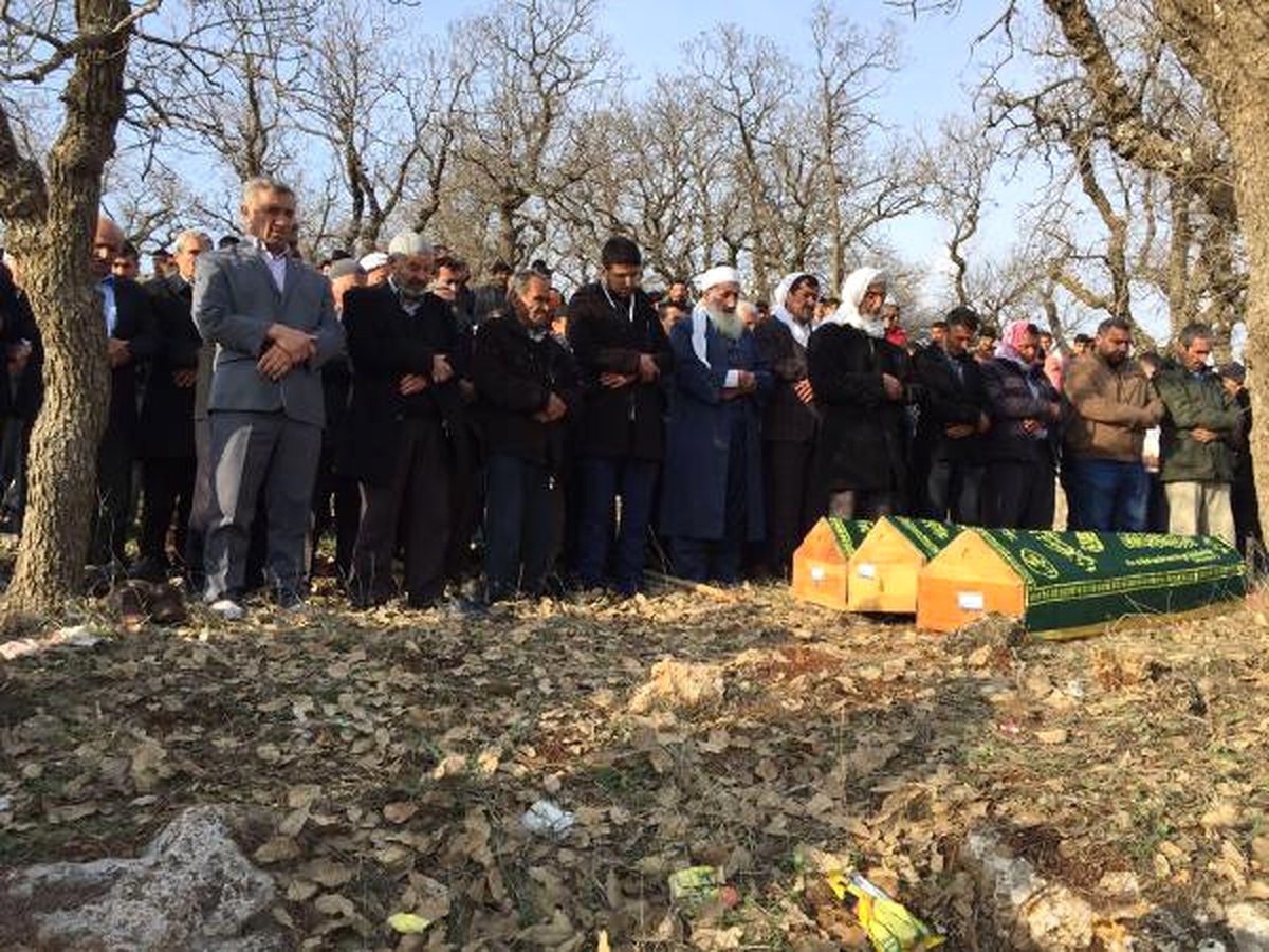 Yangında Ölen 3 Kardeş Gözyaşlarıyla Toprağa Verildi (2)