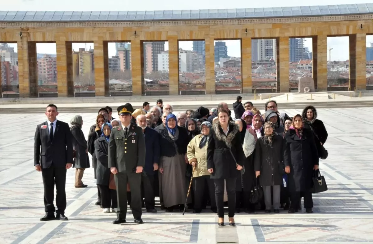 Yaşlılardan Anıtkabir Ziyareti