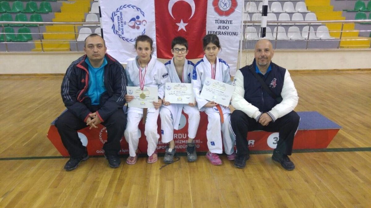 Yunusemreli Judocular Ünye\'den Başarıyla Döndü