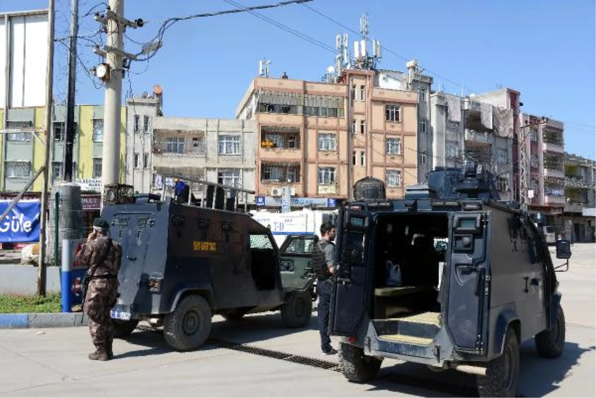Adana\'da Nevruza İzin Çıkmadı, Polis Kuş Uçurtmadı