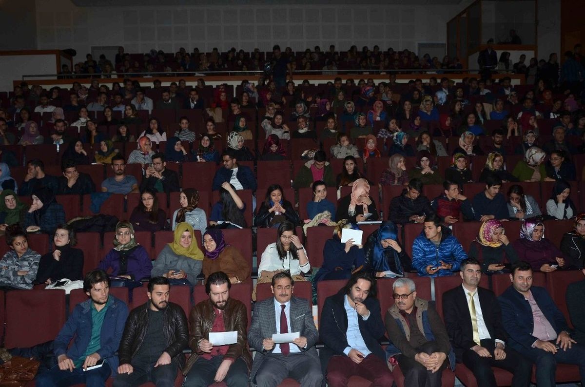 Adıyaman Üniversitesi\'nde Şiir Dinletisi