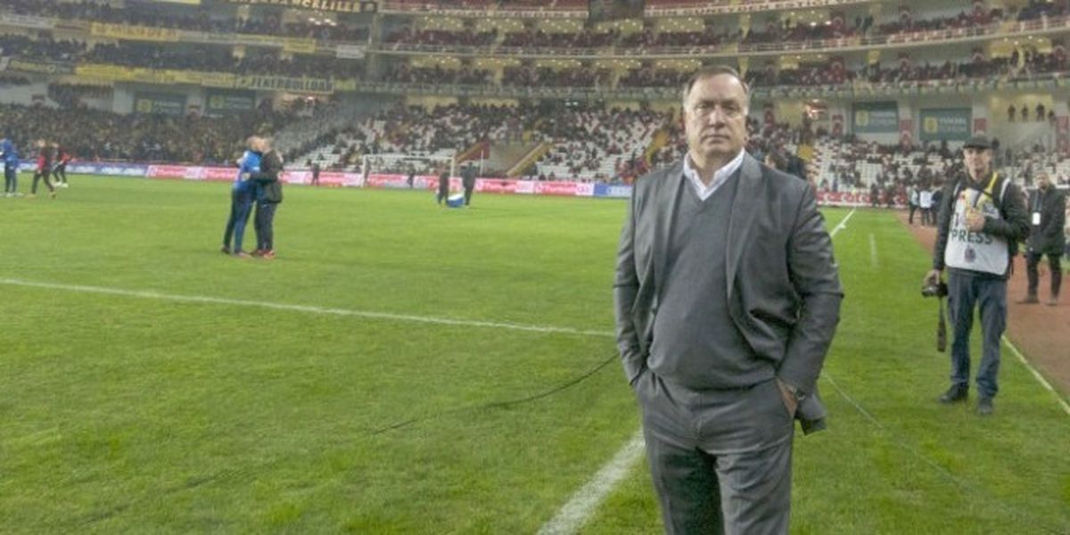 Advocaat\'ın Ayrılık Kararı En Çok "Onu" Şaşırttı!