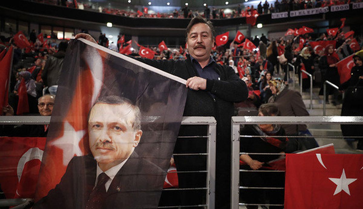 AK Parti Almanya\'da Bütün Mitinglerini İptal Etti İddiası