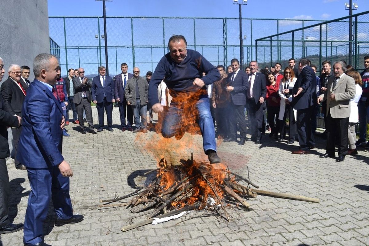 Alaplı Myo\'da Nevruz Coşkusu