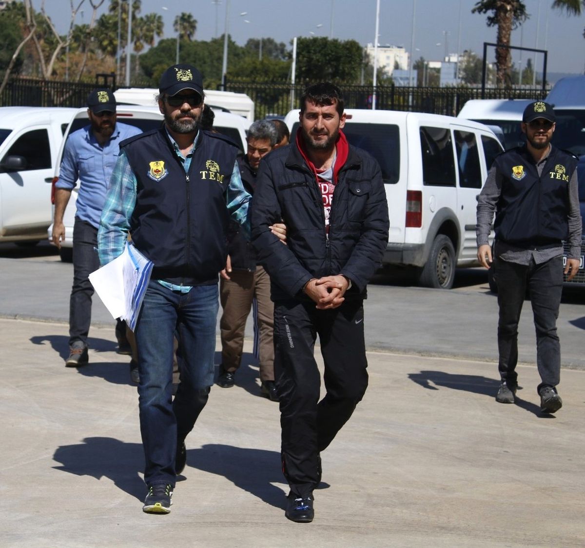 Antalya\'da Deaş Operasyonu: 5 Gözaltı